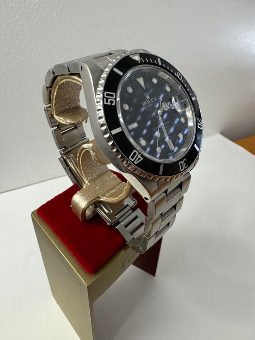 Rolex - Submariner - 16610 - Unisex - 2000-2010