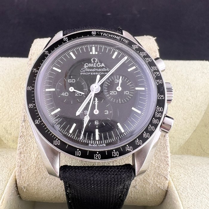 Omega - Speedmaster Professional Moonwatch Co-Axial Master Chronometer Chronograph - 31032425001001 - Mænd - 2011-nu