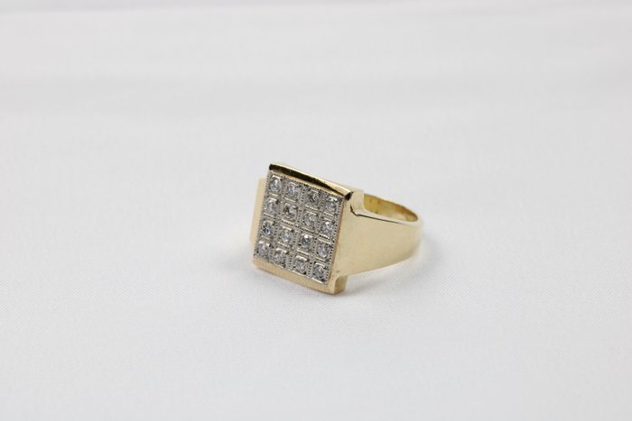 Ring - 14 karat Gulguld -  0.80ct. tw. Diamant (Natur)