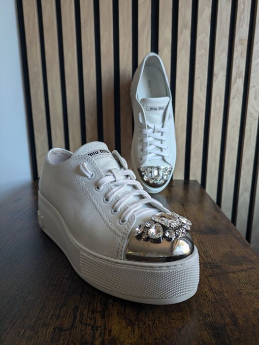 Miu Miu - Sneakers - Størelse: 39 (EU/IT) / 6 (UK) / 9 (US)