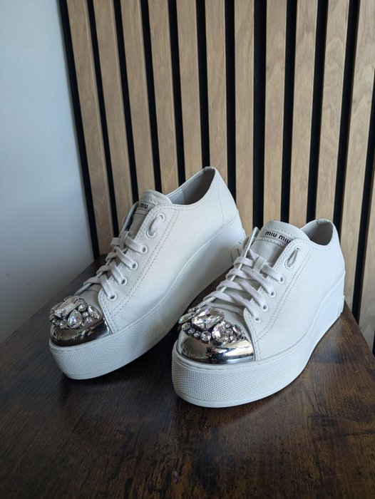 Miu Miu - Sneakers - Størelse: 39 (EU/IT) / 6 (UK) / 9 (US)