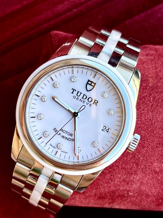 Tudor - Glamour Automatic Diamond Date - 55000 - Unisex - 2023