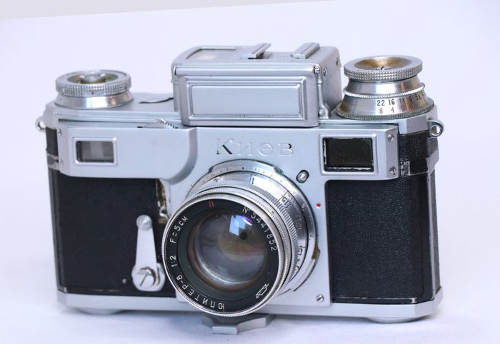 Kiev III + Industar (cirill felirattal) | Analogt kamera