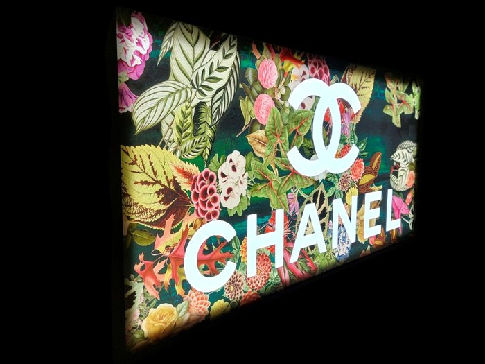 Chanel - Lysskilt - Chanel oplyst reklameskilt - Metal, plast