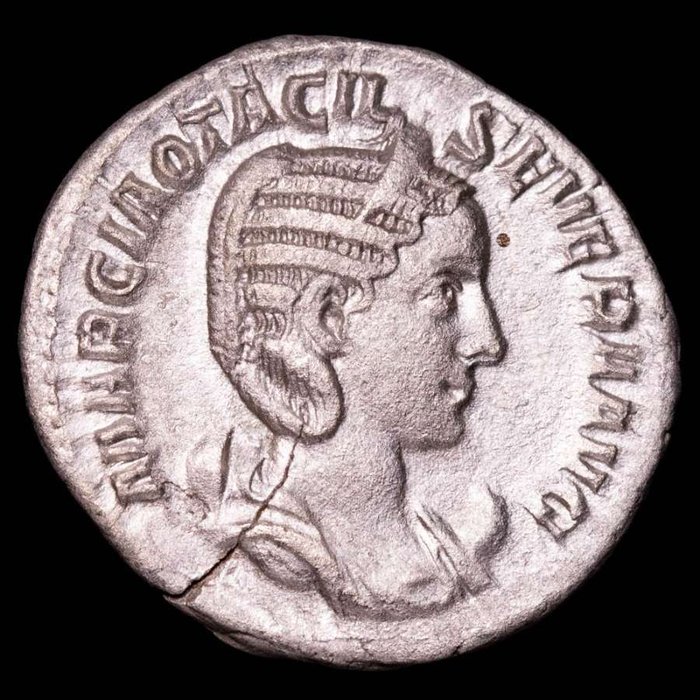 Romarriket. Otacilia Severa (Augusta, AD 244-249). AR Antoninianus Rome mint. A.D. 245. Pudicitia seated left, drawing veil and holding scepter; PVDICITIA AVG.  (Ingen mindstepris)