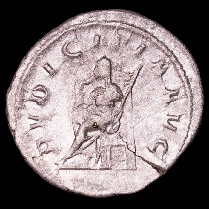 Romarriket. Otacilia Severa (Augusta, AD 244-249). AR Antoninianus Rome mint. A.D. 245. Pudicitia seated left, drawing veil and holding scepter; PVDICITIA AVG.  (Ingen mindstepris)