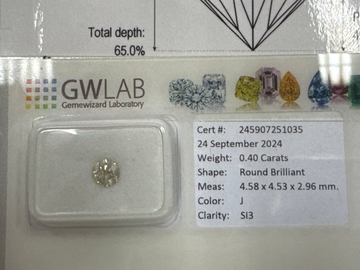 Ingen mindstepris - 1 pcs Diamant  (Natur)  - 0.40 ct - Rund - J - SI3 - Gemewizard Gemological Laboratory (GWLab)