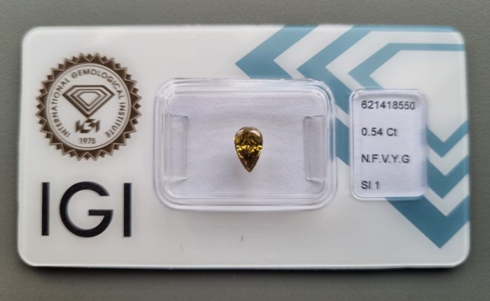 1 pcs Diamant  (Naturfarvet)  - 0.54 ct - Pære - Fancy vivid Gullig Grøn - SI1 - International Gemological Institute (IGI)