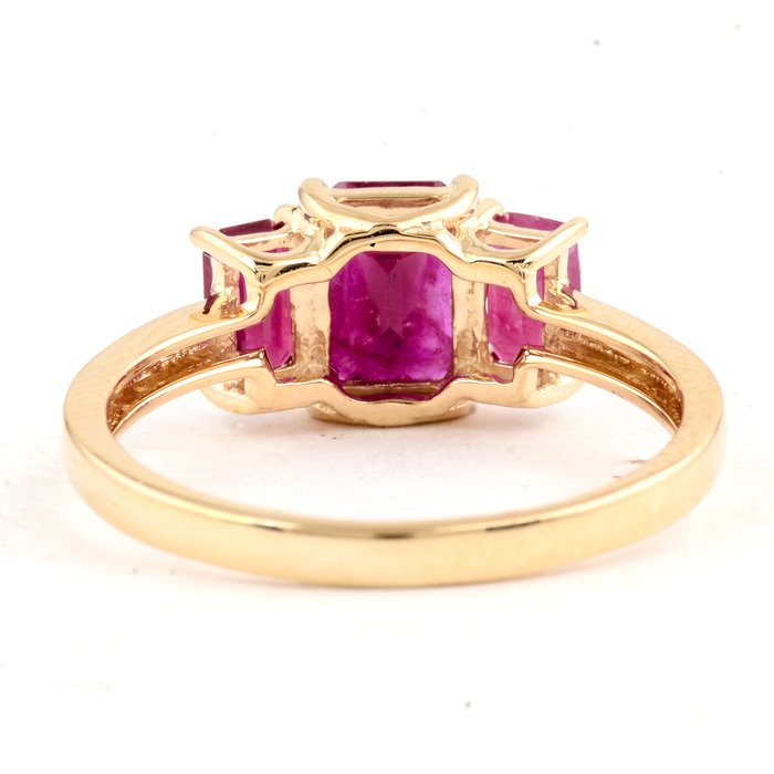 Ingen mindstepris - Ring - 14 karat Gulguld -  0.91ct. tw. Rubin