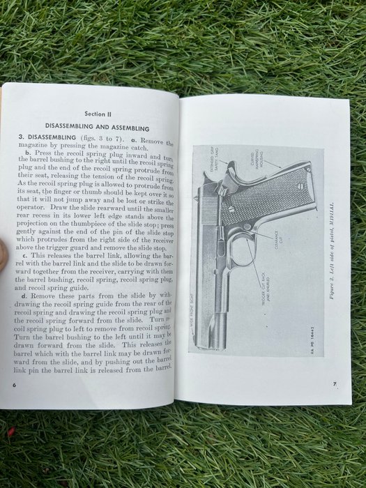 Verenigde Staten van Amerika -  US Army M1911 Colt Pistol Manual - All WW2 models - Infantry - Airborne - Ranger - almost 200 pages. - 1946