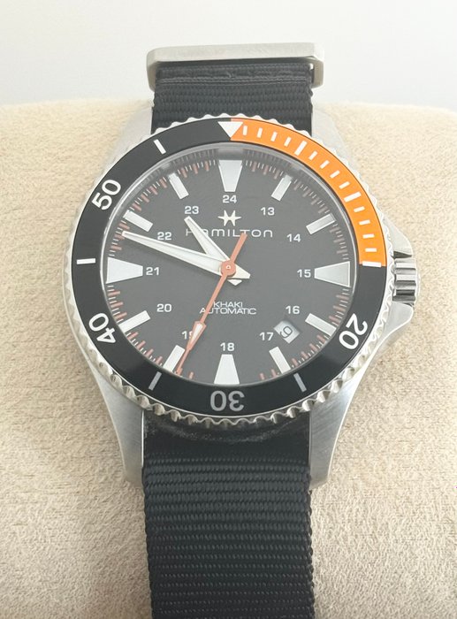 Hamilton - Khaki Navy scuba - Ingen mindstepris - H823050 - Mænd - 2020+