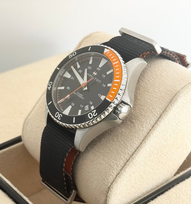 Hamilton - Khaki Navy scuba - Ingen mindstepris - H823050 - Mænd - 2020+