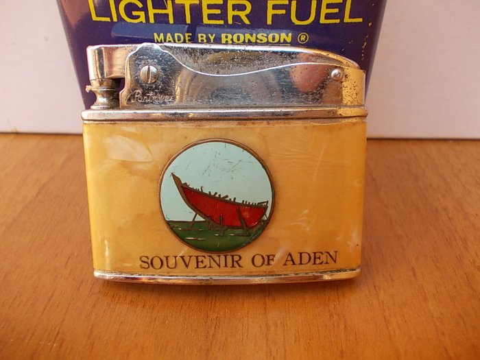 Raro accendino automatico souvenir dello Yemen - anni 50 - Lighter - Stål