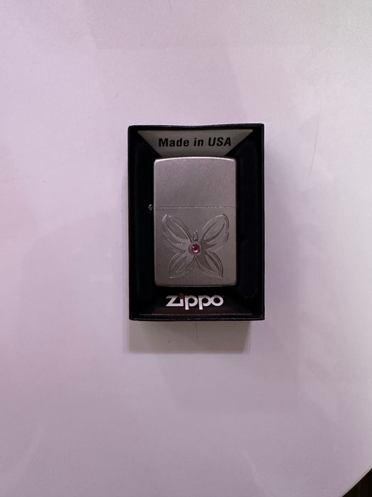 Zippo - Lighter - Jern (støbt/smeltet)