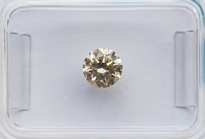 Ingen mindstepris - 1 pcs Diamant  (Naturfarvet)  - 0.56 ct - Rund - Fancy light Gul Brun - SI2 - International Gemological Institute (IGI)