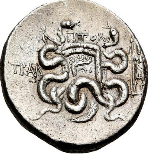 Lydien, Tralleis. Tetradrachm XF / ASIA MINOR, LYDIA, TRALLES Ptol - magistrate. / Ca. 166-167 BC