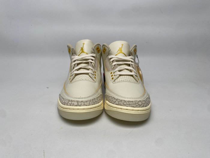 Air Jordan - Air Jordan 3 - Sneakers - Størelse: EU 39 - Nyt med labels