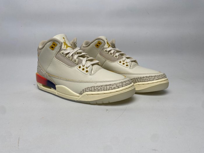 Air Jordan - Air Jordan 3 - Sneakers - Størelse: EU 39 - Nyt med labels