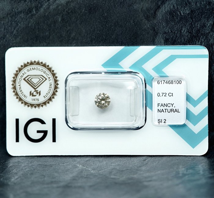 1 pcs Diamant  (Naturfarvet)  - 0.72 ct - Fancy light Brunlig Gul - SI2 - International Gemological Institute (IGI)