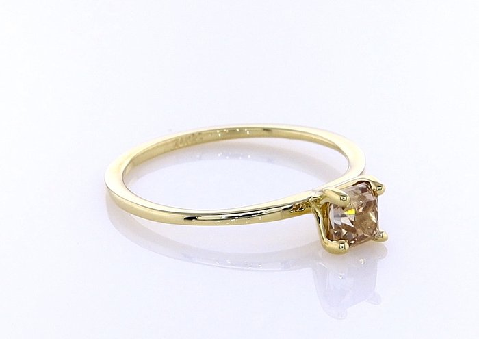 Ingen mindstepris - Ring - 14 karat Gulguld -  0.55ct. tw. Diamant (Naturfarvet)