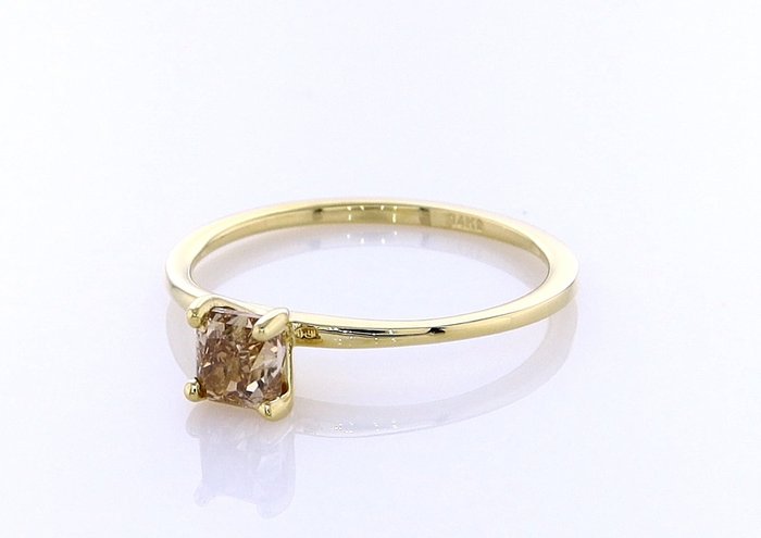 Ingen mindstepris - Ring - 14 karat Gulguld -  0.55ct. tw. Diamant (Naturfarvet)