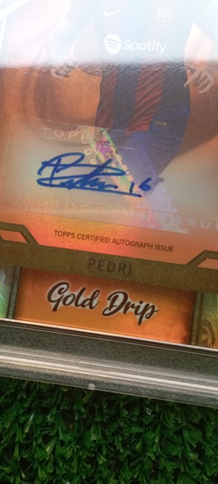 2023/24 Topps FC Barcelona Team Set Pedri Gold Drip Auto - Orange 8/25 PSA 9 - 1 Graded card