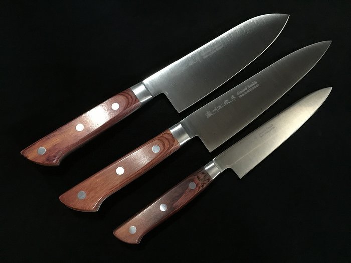 正宗 MASAMUNE / Set of 3 / 牛刀 GYUTO 三得 SANTOKU ペティ PETTY - Bordkniv (3) - Japansk køkkenkniv - Stål, Træ