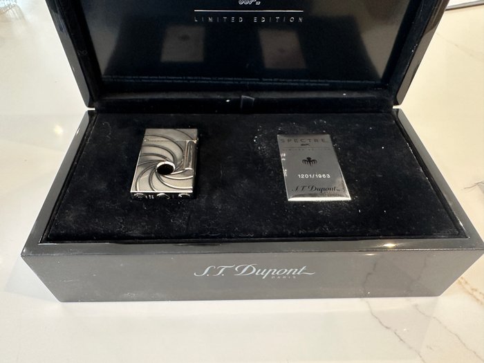 S.T. Dupont - James Bond 007 Spectre Limited Edition - Lighter - Platinbelagt