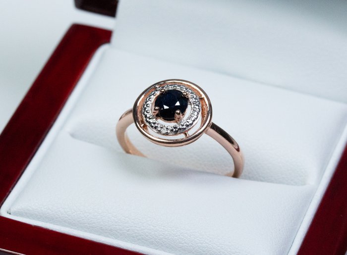 Ingen mindstepris - Ring - 925 sølv, forgyldt - 0,50 ct safir - diamant