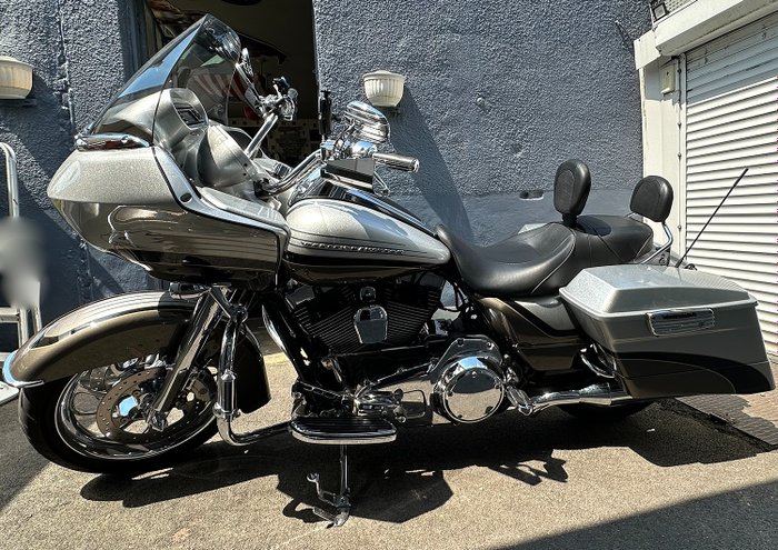 Harley-Davidson - Road Glide - CVO - 1800 cc - 2009