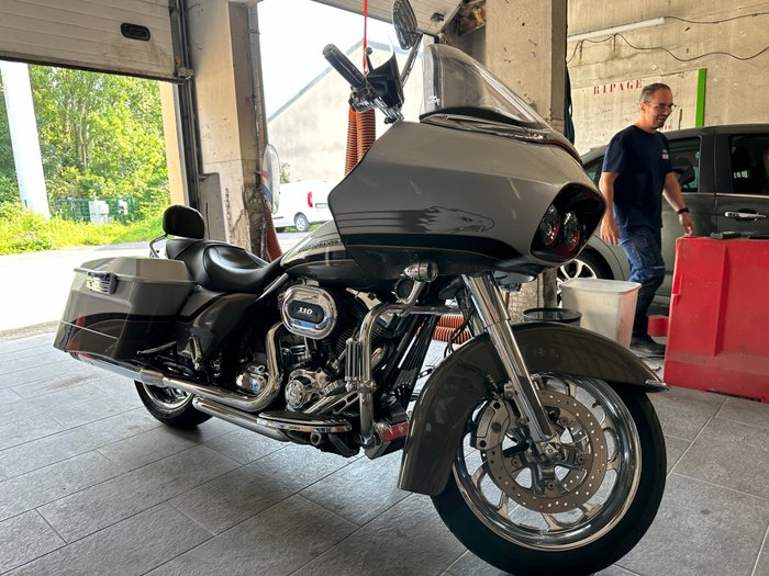 Harley-Davidson - Road Glide - CVO - 1800 cc - 2009