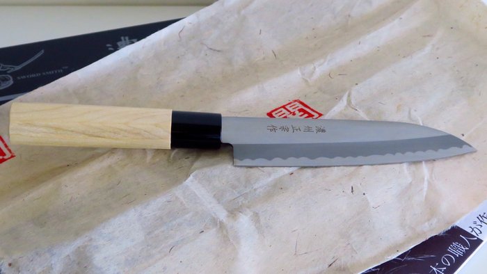 Satake - Køkkenkniv - Santoku - Stål - Japan - Japansk SANTOKU