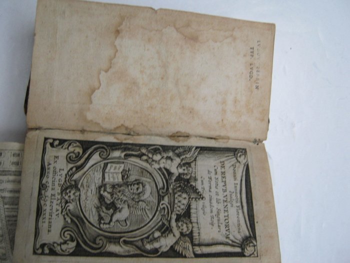 Donato Giannotti - Donati Iannotii Florentini dialogi de repvb. Venetorvm / cum notis et lib. - De Notae met afzonderlijk titelblad: In Donatvm Iannotivm et Casparem Contarenvm ... De Repvblica - 1631-1642