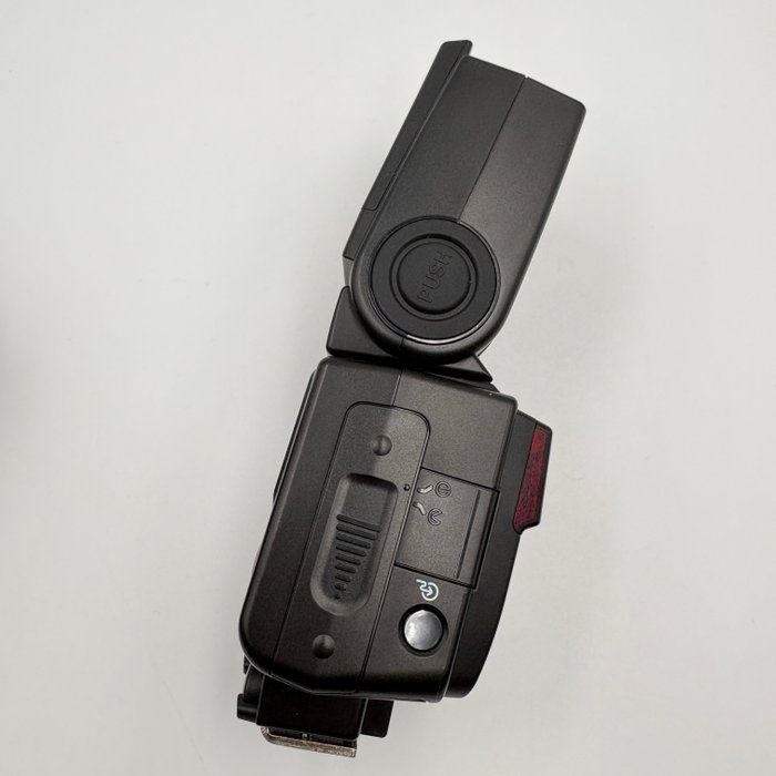 Nikon Speedlight SB-600 Shoe Mount Flash Blitz