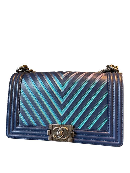 Chanel - limited boy iridiscent stripes - Skuldertaske