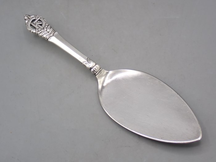 Georg Jensen - Kage serveringsbestik - .830 sølv - 1926