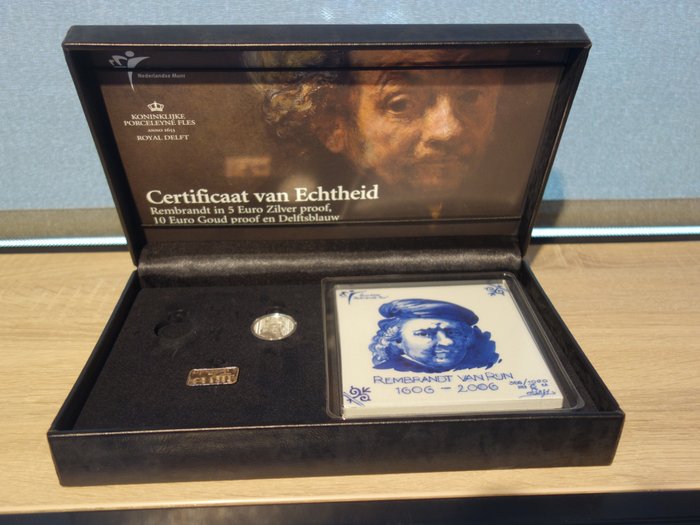 Holland. Prestigeset 2006 "Rembrandt" met Delftsblauwe tegel  (Ingen mindstepris)