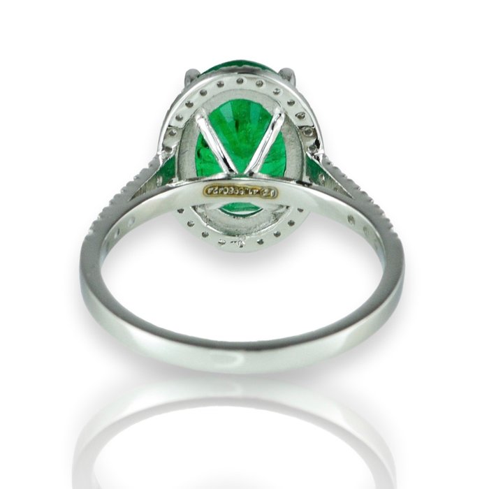 Ring Platin -  3.38ct. tw. Smaragd - Diamant - Deep Green - Mindre olie