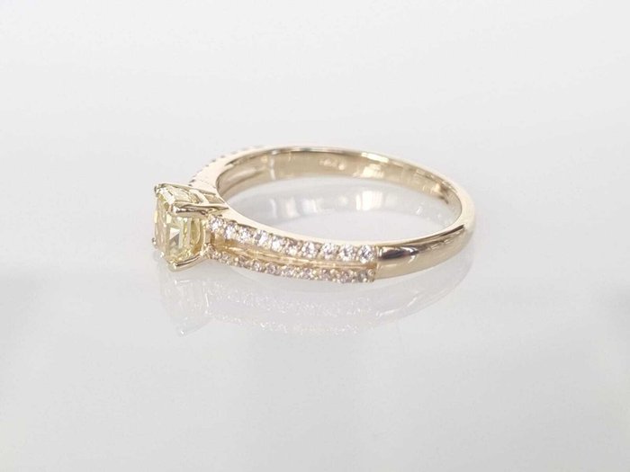 Forlovelsesring - 14 karat Gulguld -  0.86ct. tw. Gul Diamant (Naturfarvet)