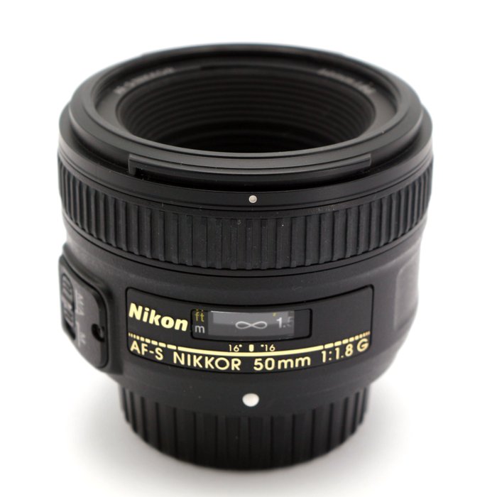 Nikon AF-S 50mm f/1.8G met HB-47 zonnekap en 58mm filter | Prime objektiv