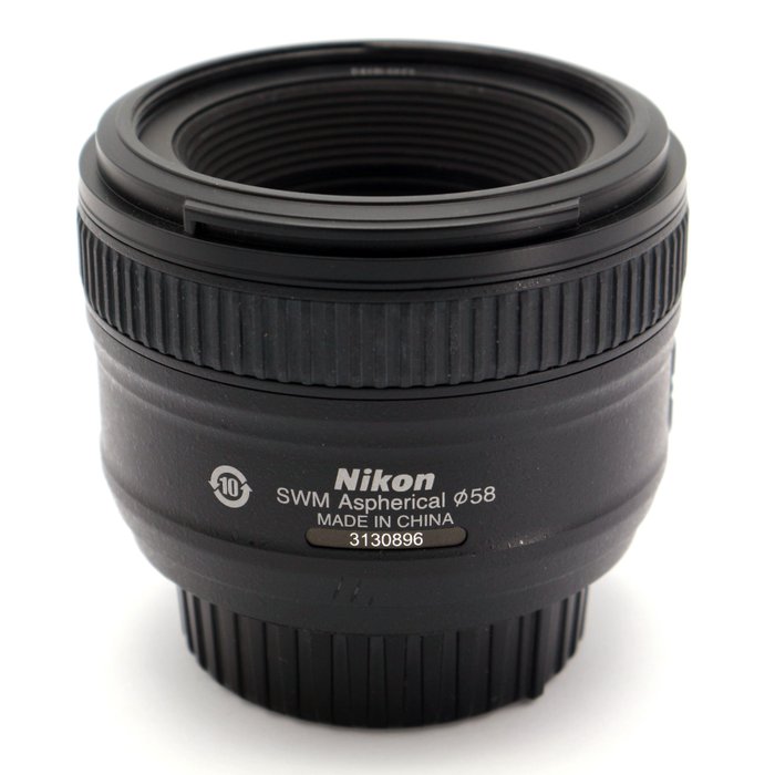 Nikon AF-S 50mm f/1.8G met HB-47 zonnekap en 58mm filter | Prime objektiv