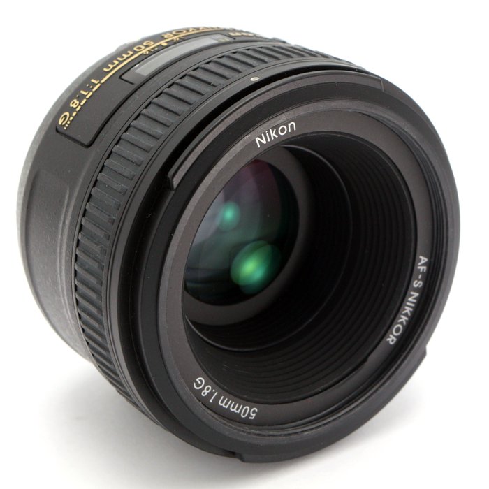 Nikon AF-S 50mm f/1.8G met HB-47 zonnekap en 58mm filter | Prime objektiv