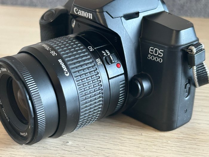 Canon EOS 5000 + EF 4.5-5.6/38-76mm | Analogt kamera