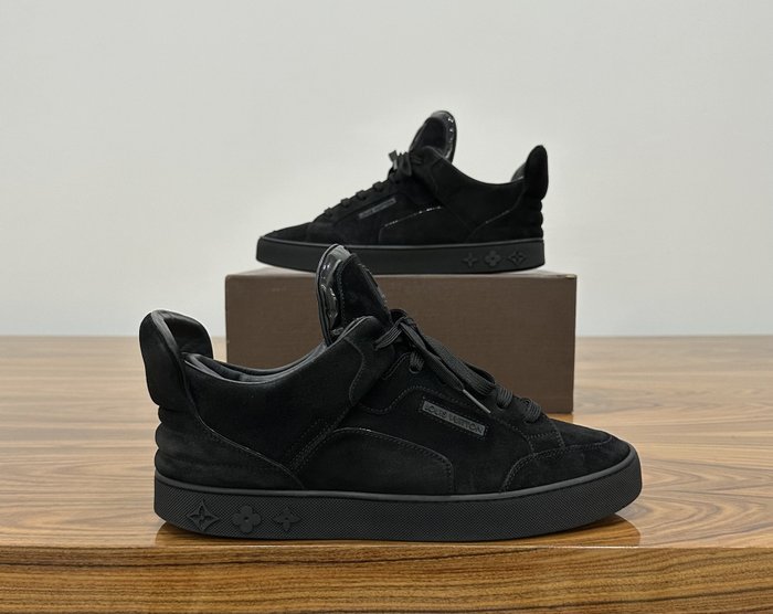 Louis Vuitton - Sneakers - Størelse: Shoes / EU 425 UK 75