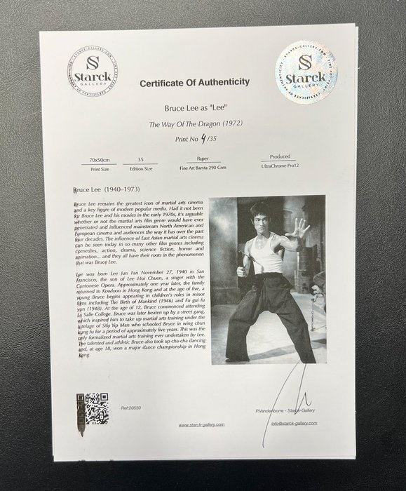 The Way Of The Dragon (1972) - Bruce Lee as "Lee" - Fine Art Photography - Luxury Wooden Framed 70X50 cm - Limited Edition Nr 07 of 35 - Serial ID 20550 - Original Certificate (COA), Hologram Logo Editor and QR Code - 100% New items.