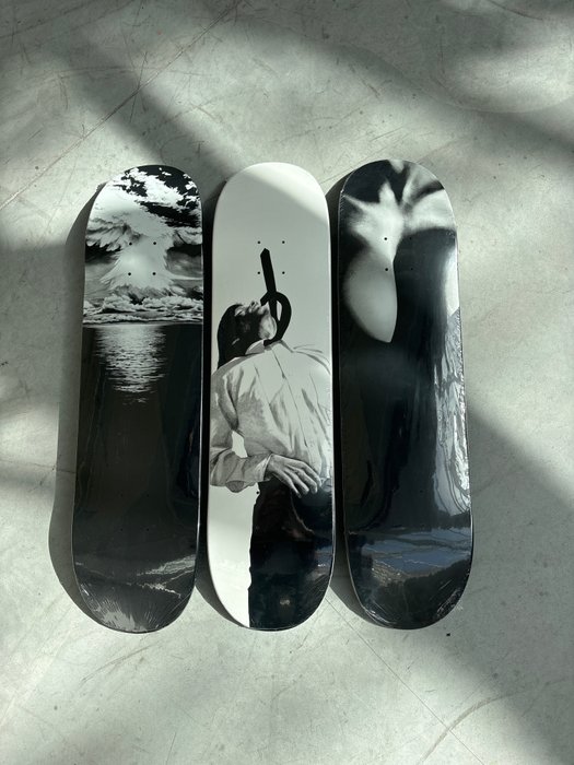 Robert Longo (1953) - Screen prints on skate decks