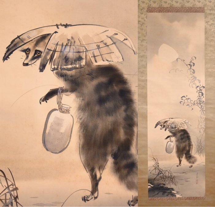 Raccoon Dog - with Bottle of Sake - Walking on Moonlit Night - with original wooden box - “Maeda Hodo 前田鳳堂” - Japan  (Ingen mindstepris)