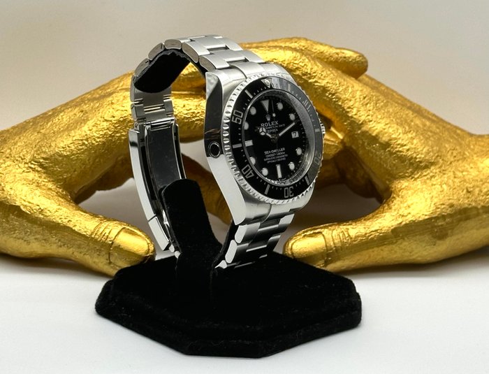 Rolex - Sea-Dweller - Ingen mindstepris - 136660 - Mænd - 2020+