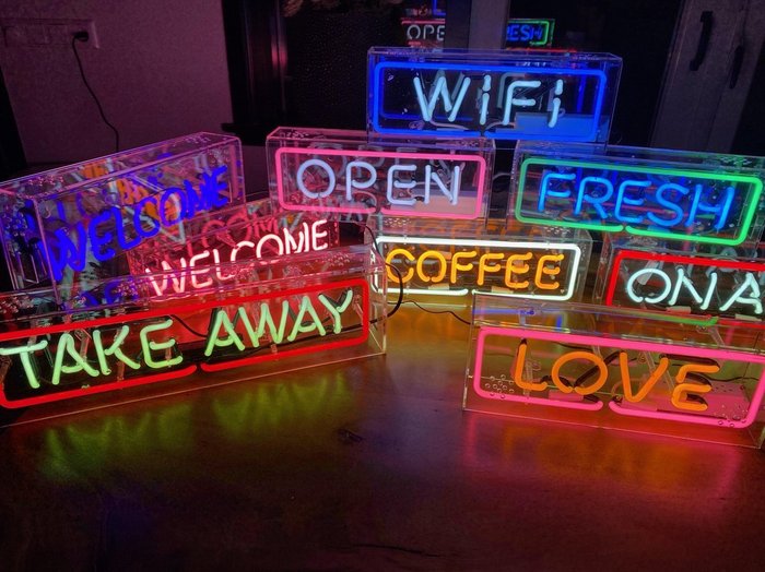 Neon Sign - LOVE - Lampe - Glas