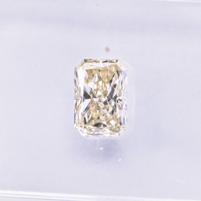 Ingen mindstepris - 1 pcs Diamant  (Naturfarvet)  - 0.56 ct - Radiant - Light Brun Gul - VVS2 - International Gemological Institute (IGI)